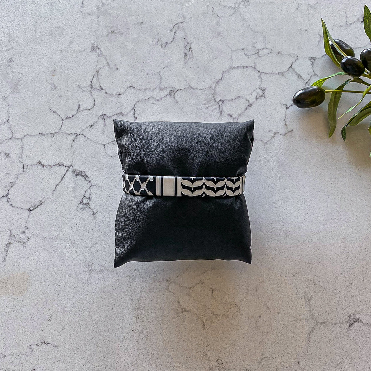 Palestinian Engraved Kuffiyeh Wristband